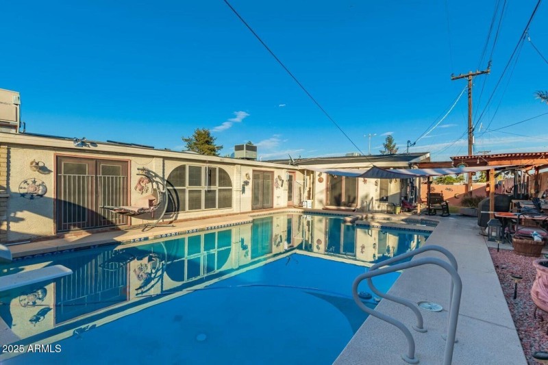 6217 W Orange DR, Glendale