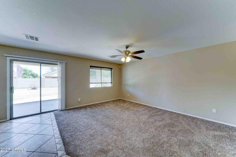 10524 W Pima St-4