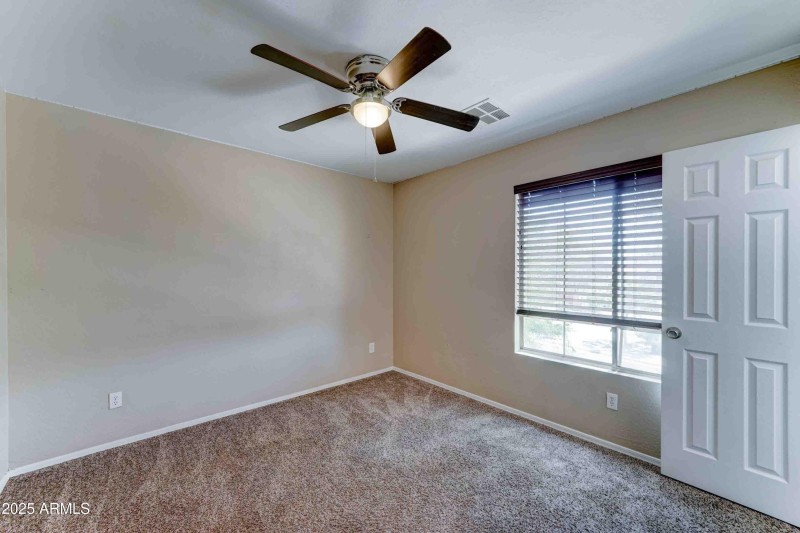 10524 W Pima St-27