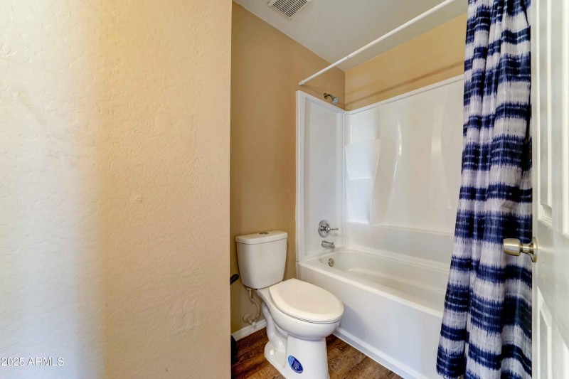 10524 W Pima St-36