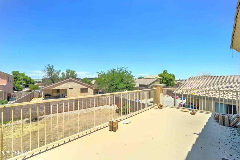 10524 W Pima St-40