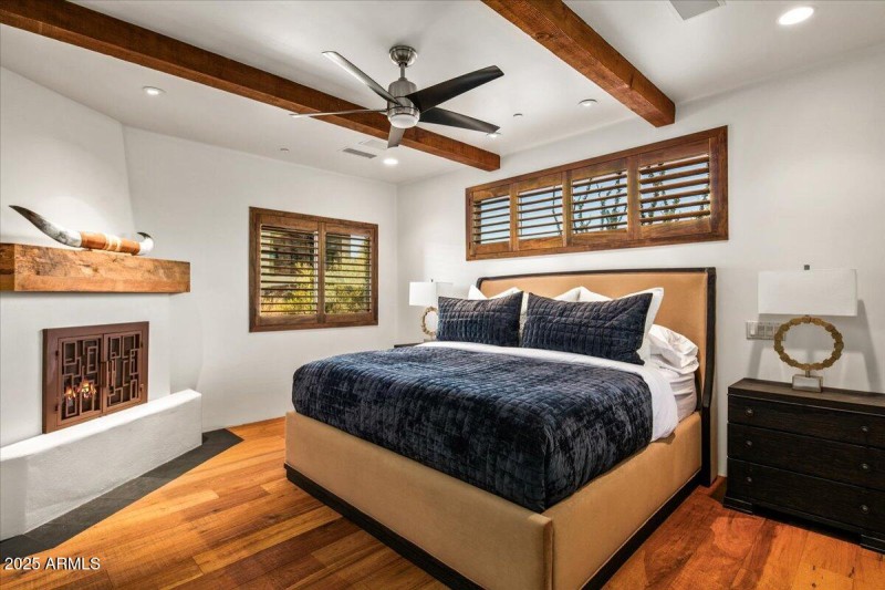 01-Bedroom Ensuite 2