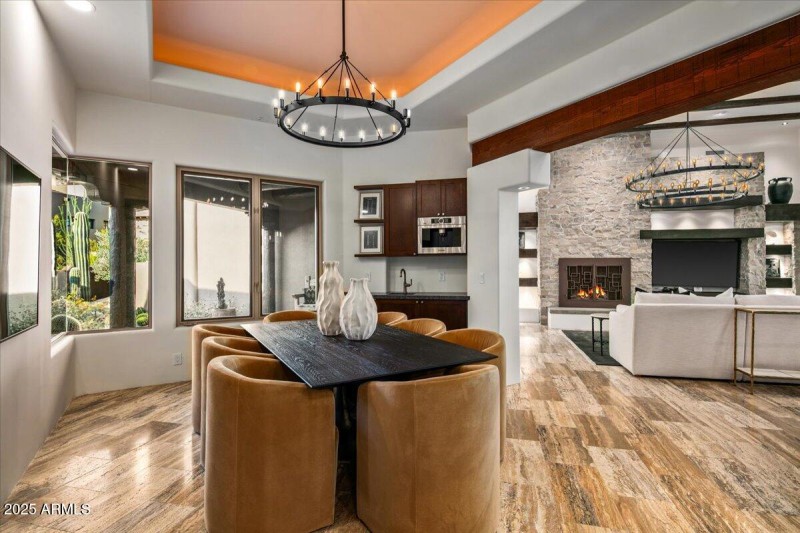 06-Dining Room