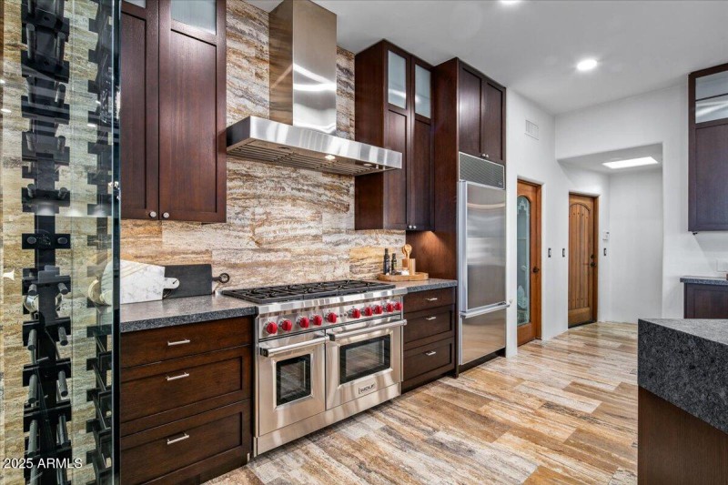 12-Kitchen Details