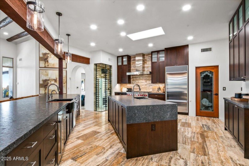 13-Kitchen Views