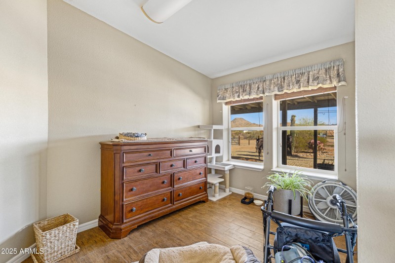 33682 N Bell Rd-31