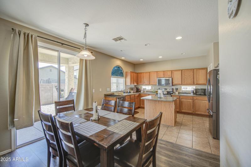 Dining Area 1
