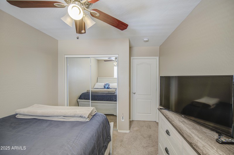 Bedroom 2-pic 2