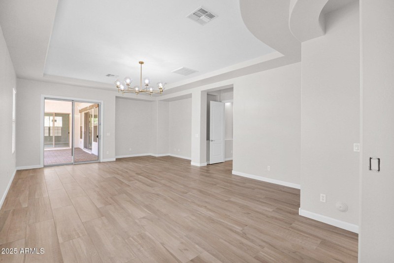 22-web-or-mls-P1234203