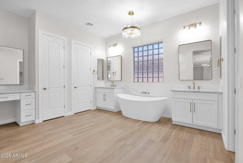 23-web-or-mls-P1234205