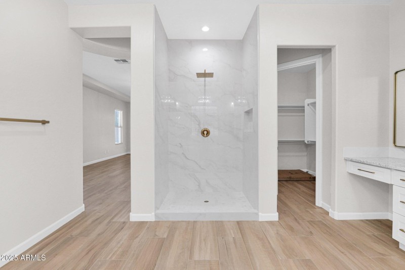 25-web-or-mls-P1234209