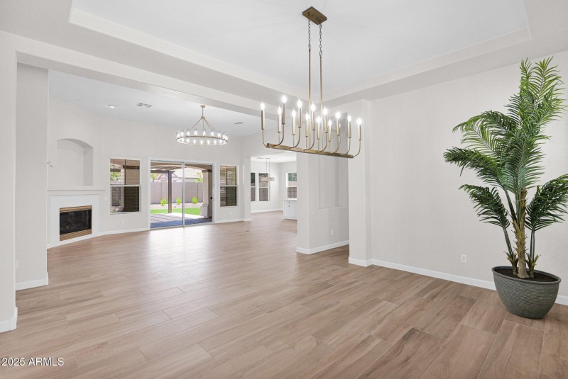 27-web-or-mls-P1234211
