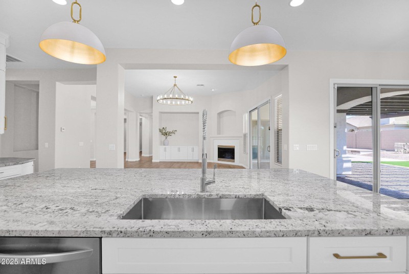 38-web-or-mls-P1234231