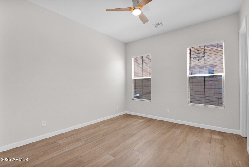 42-web-or-mls-P1234239