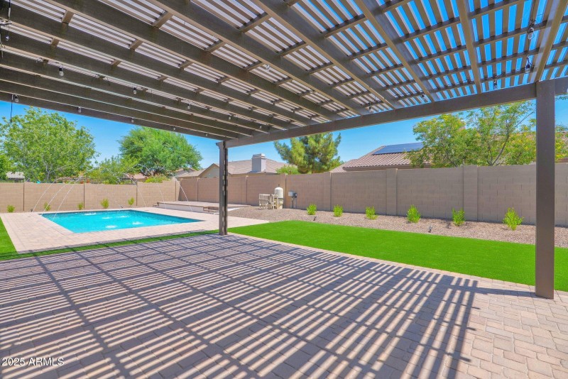 51-web-or-mls-P1234250