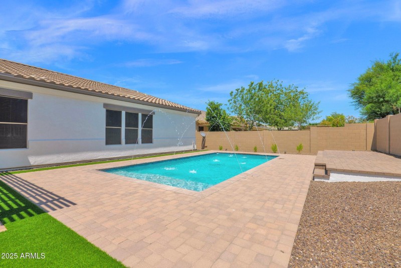 55-web-or-mls-P1234254