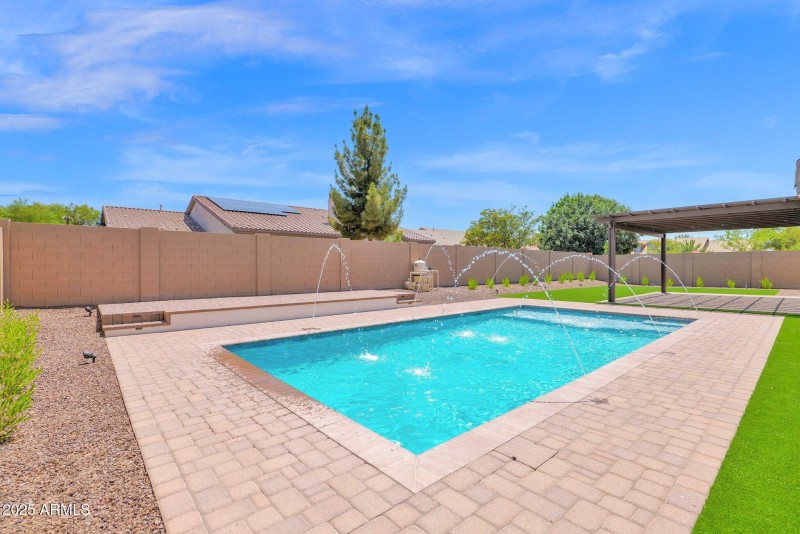 58-web-or-mls-P1234257