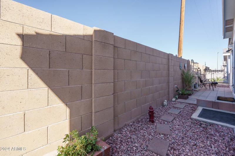 16) BACK PATIO