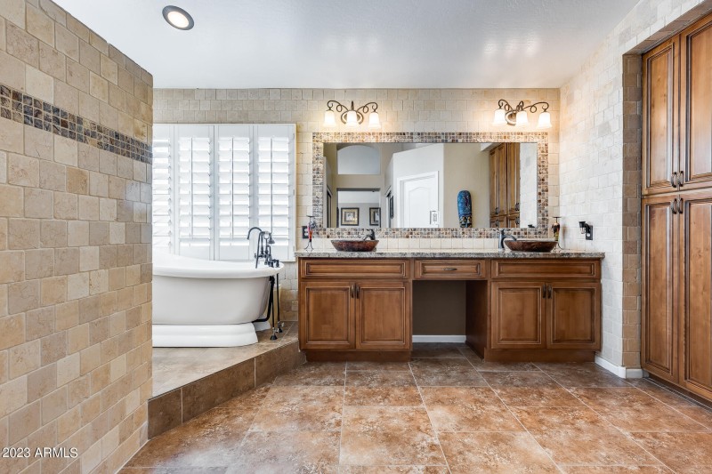 Master EnSuite