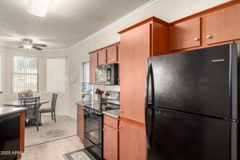 11 Pierport 1037
