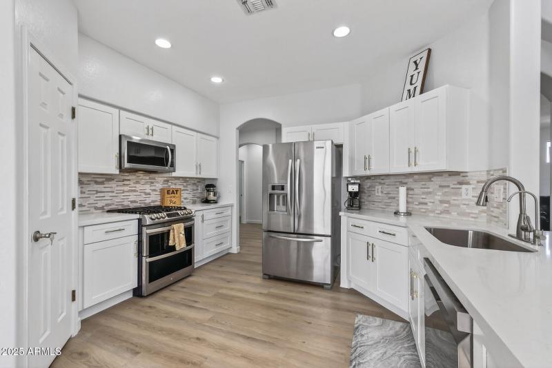 18 Kitchen 2