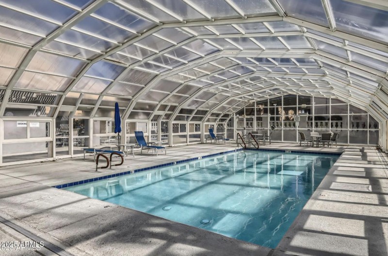 COMMUNITY Indoor pool