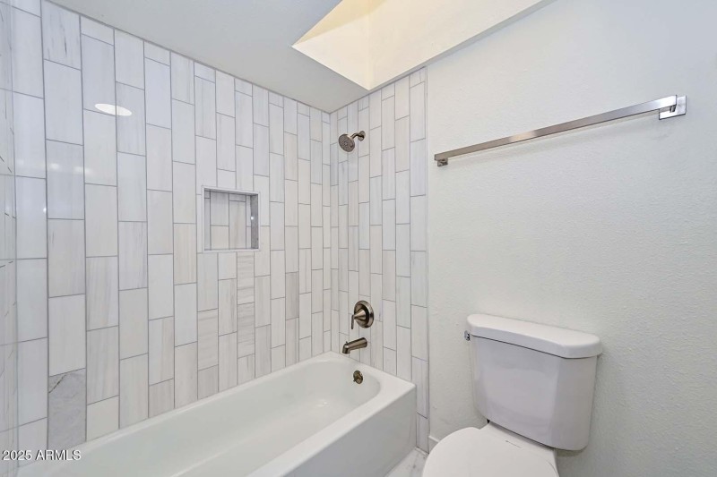 Hall Bath2