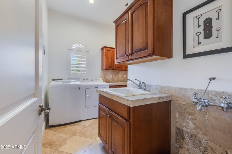 5949 W Pinnacle Hill-28