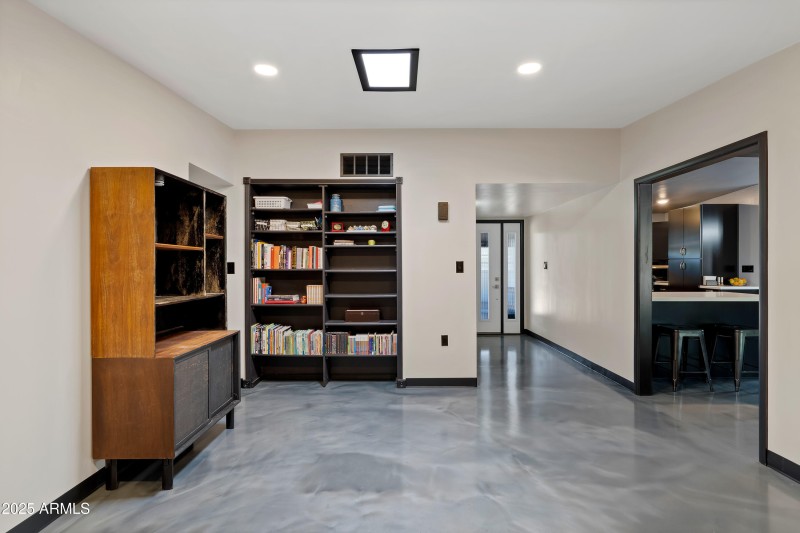 Interior 11