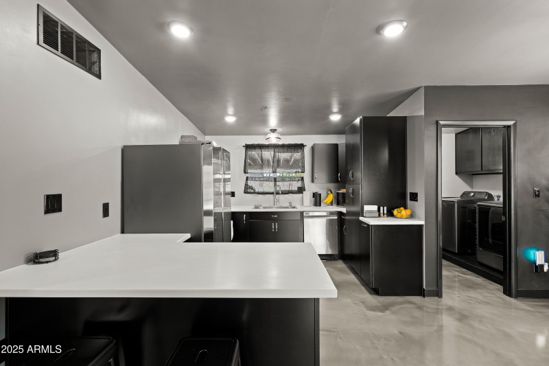Interior 15