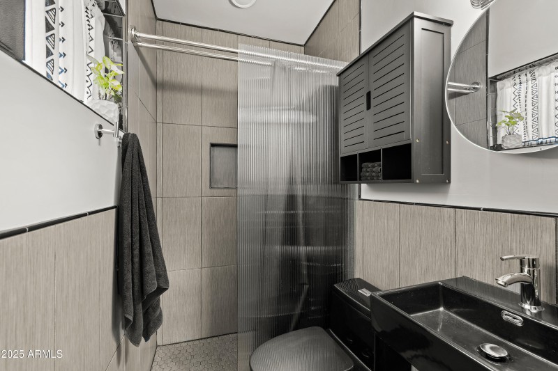 Interior 24