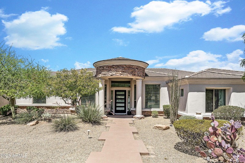 Desert Luxuy Living