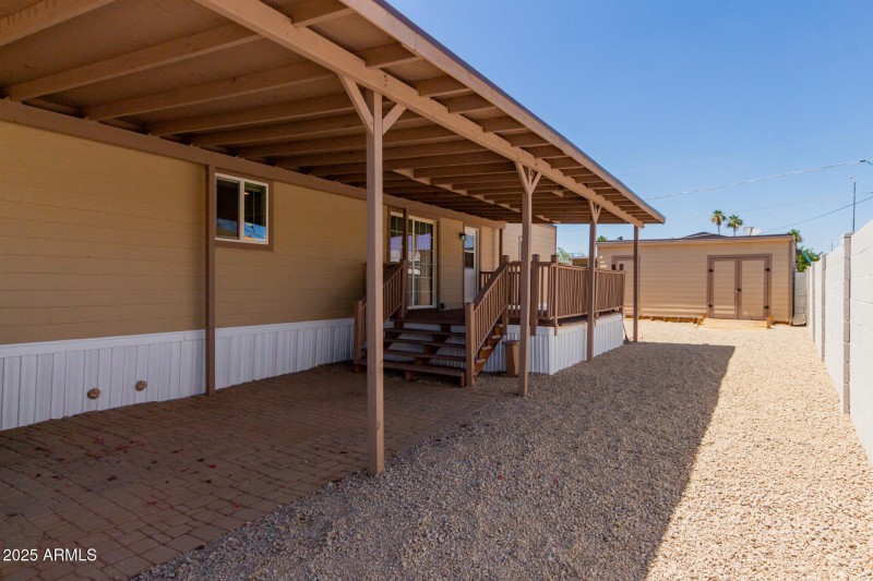 33 Baywood