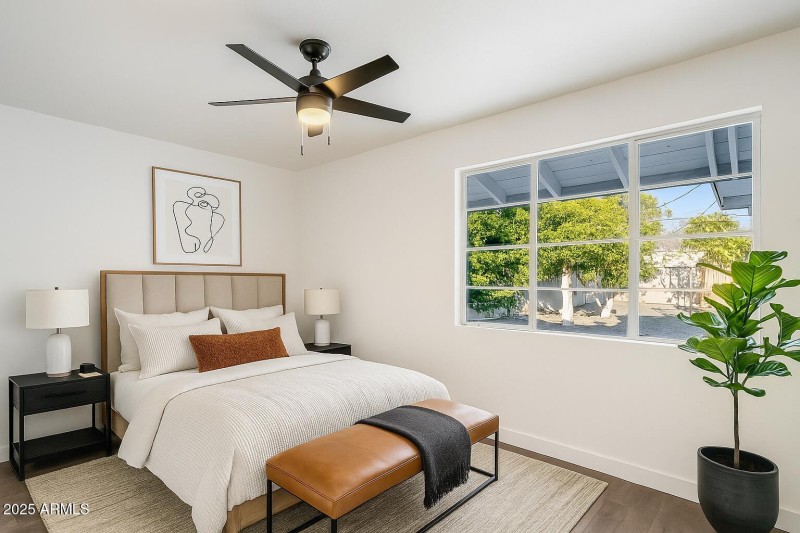 20250618_2010_Modern Luxury Bedroom Stag