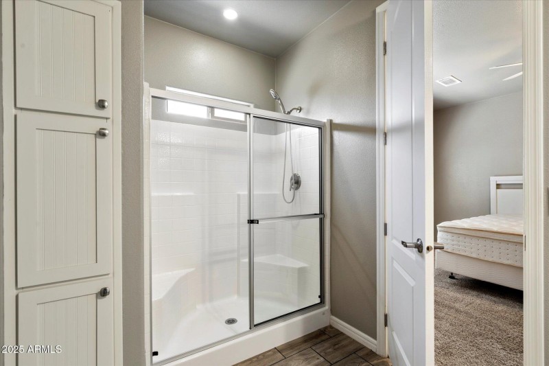 Master Bathroom2