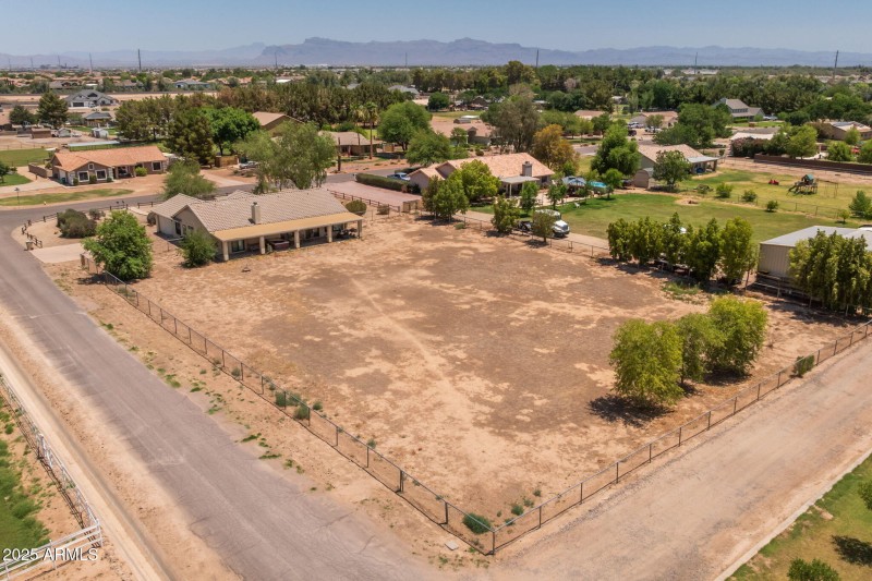 35-web-or-mls-22201 E Vallejo St, Queen