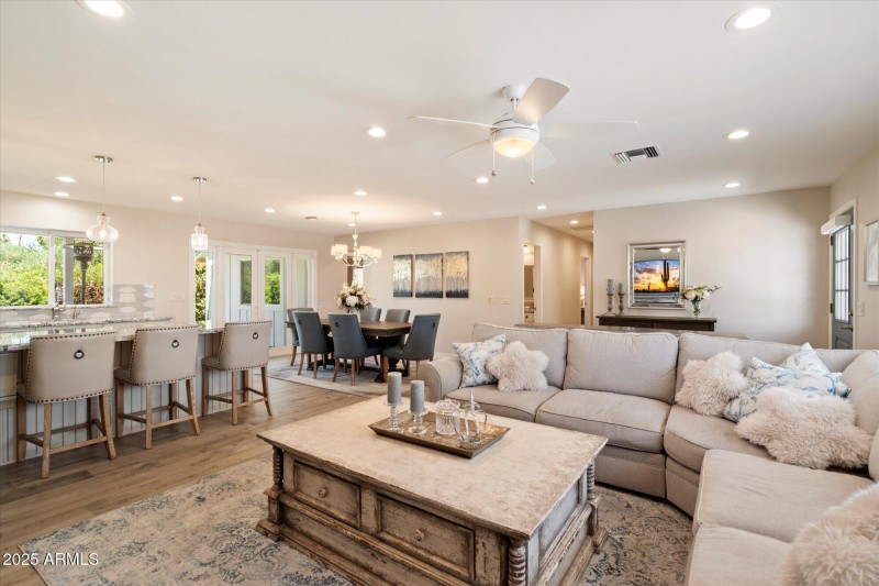 07-4010 E COOLIDGE ST