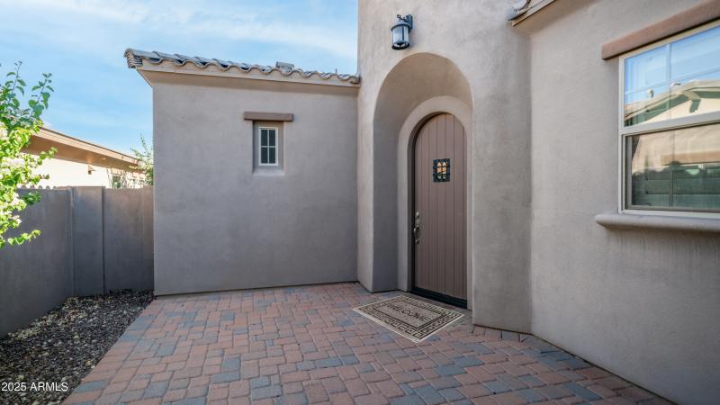 Beautiful Courtyard Entry