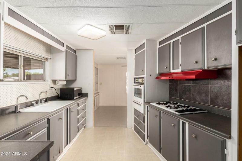 14 Edgewood