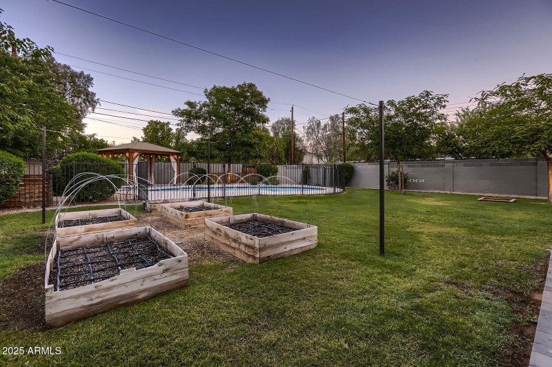2518 E Flower St - Web Quality - 023 - 3
