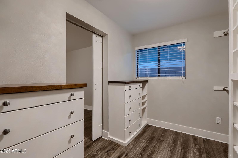 2518 E Flower St - Web Quality - 017 - 2