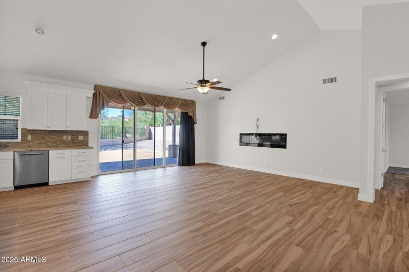 23-web-or-mls-P1234626