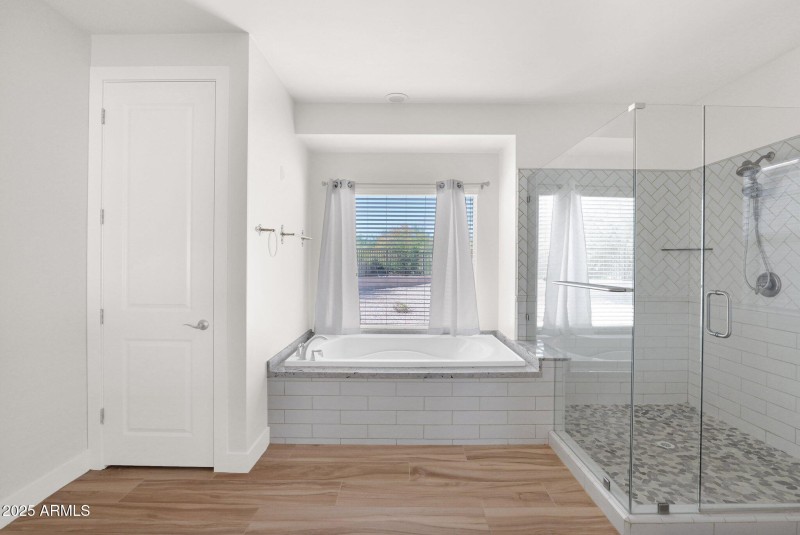 29-web-or-mls-P1234645