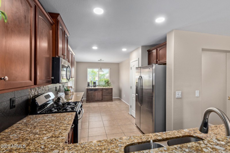 07a Kitchen