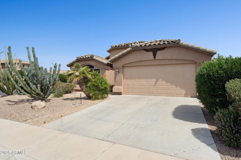 2-web-or-mls-42076-colby-dr