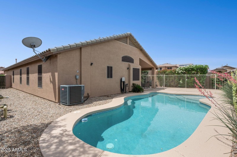 31-web-or-mls-42076-colby-dr