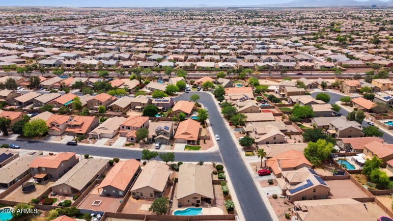 39-web-or-mls-42076-colby-dr