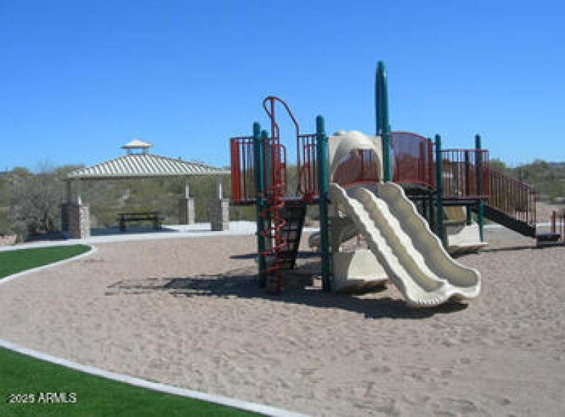 COMMUNITY PLAYGROUND