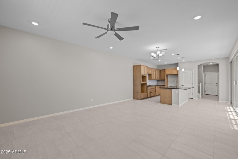 5)GREAT ROOM