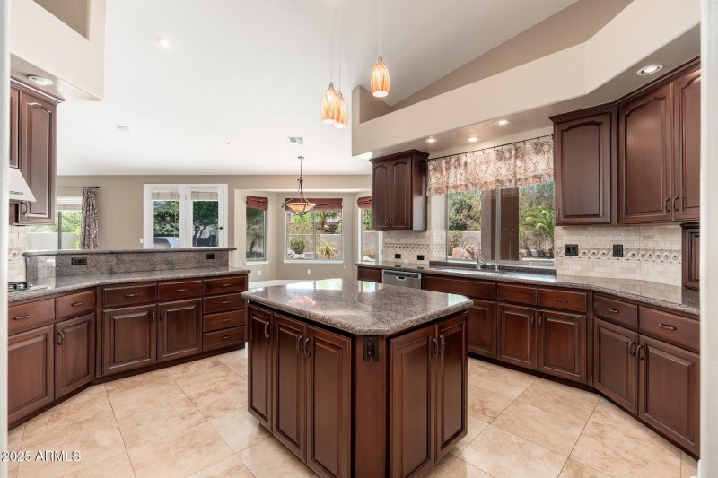 12120 E Cortez Dr-15